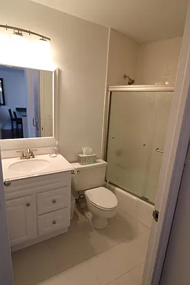 Rented by Newell and Assoc. | media 6