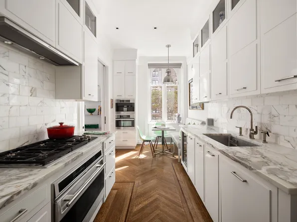 390 West End Avenue image 7 of 17