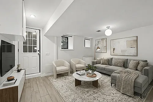 646 Chauncey St #1 Photo 1
