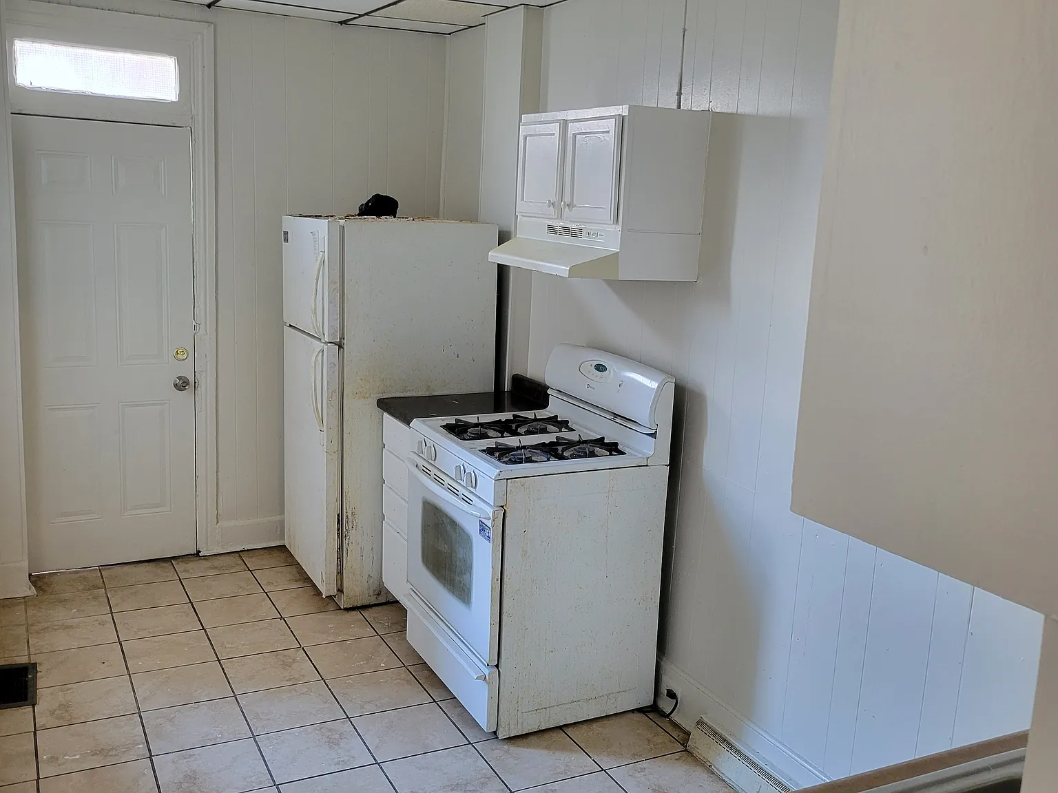 4 bed, 1800 sqft, $1,550 — Photo 2