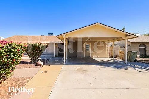 9015 N 57th Ave Photo 1