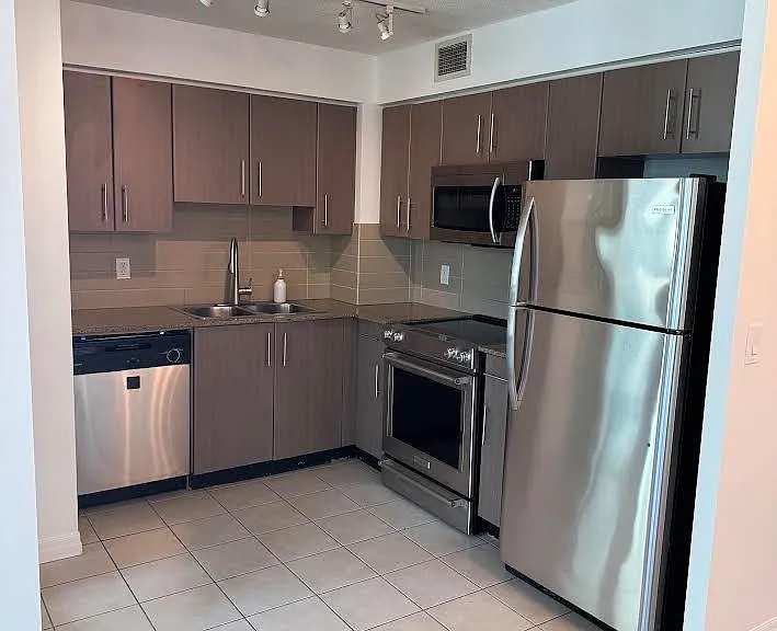 12 Yonge St #1602 — Photo 3