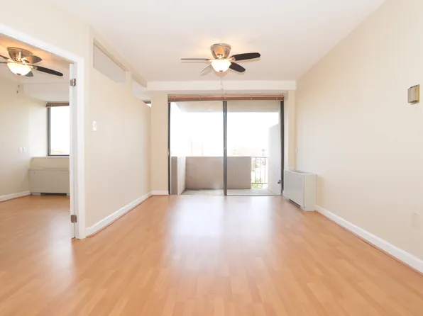4141 Henderson Rd #614, Arlington, VA 22203