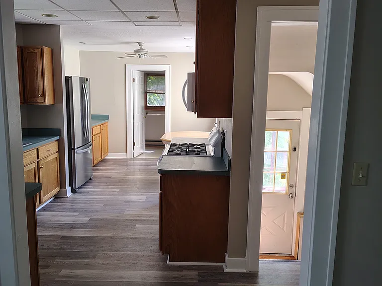4342 Willys Pkwy — Photo 10