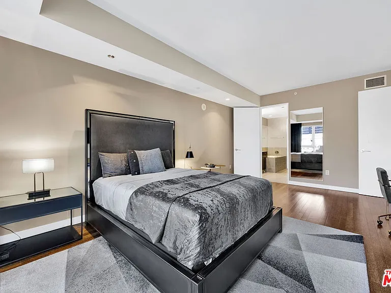 6250 Hollywood Blvd #6F — Photo 27