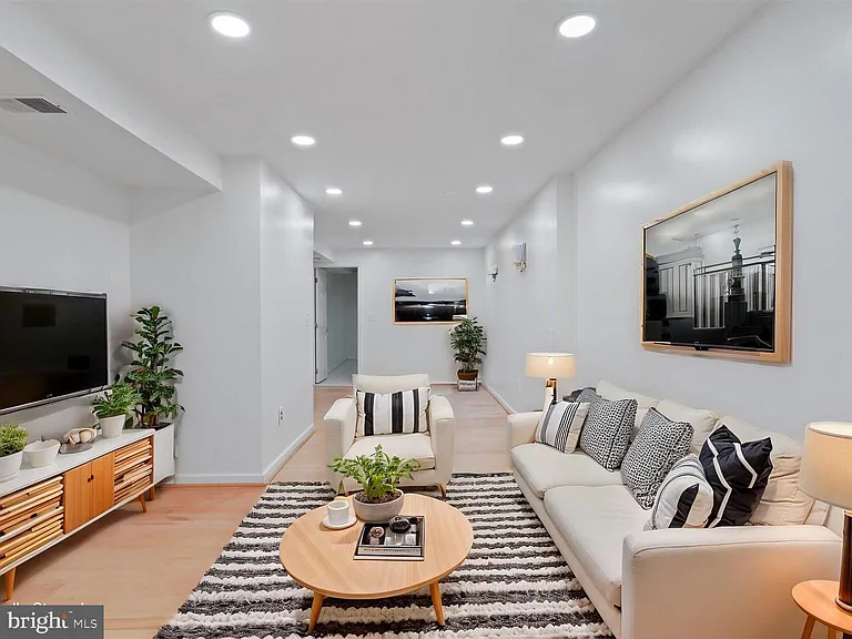 8463 Monarch Ct — Photo 30