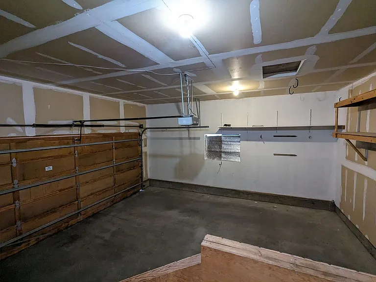 1147 NE Viking Ct — Photo 22