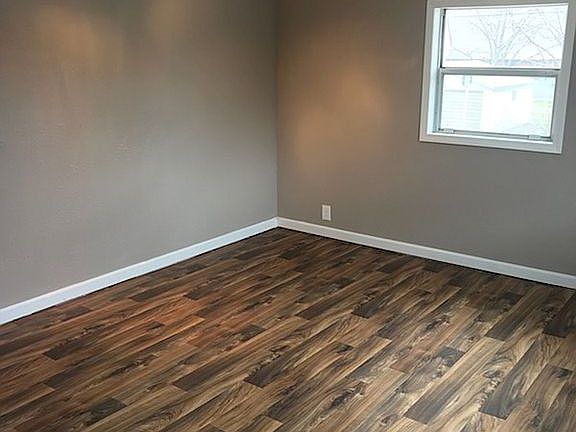 Rear unit living room