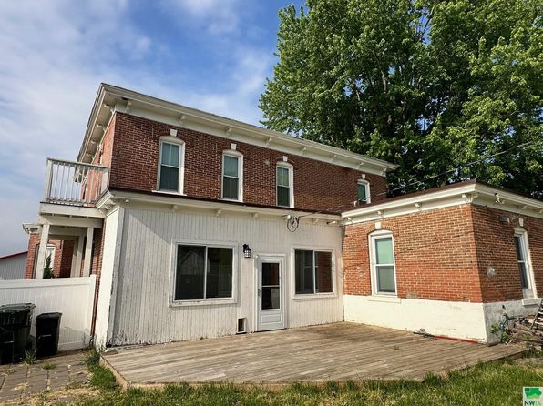 205 W 3rd St, Ponca, NE 68770