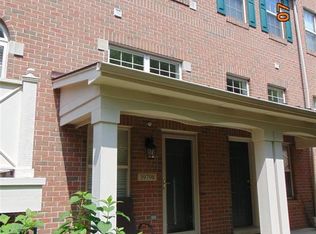 39798 Rockcrest Cir, Northville, MI 48168