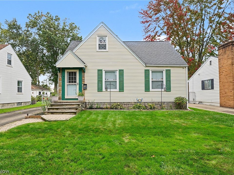 1st image of 644 Meadowbrook Ave SE