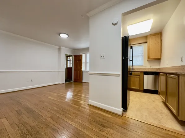 907 Church St, Alexandria, VA 22314