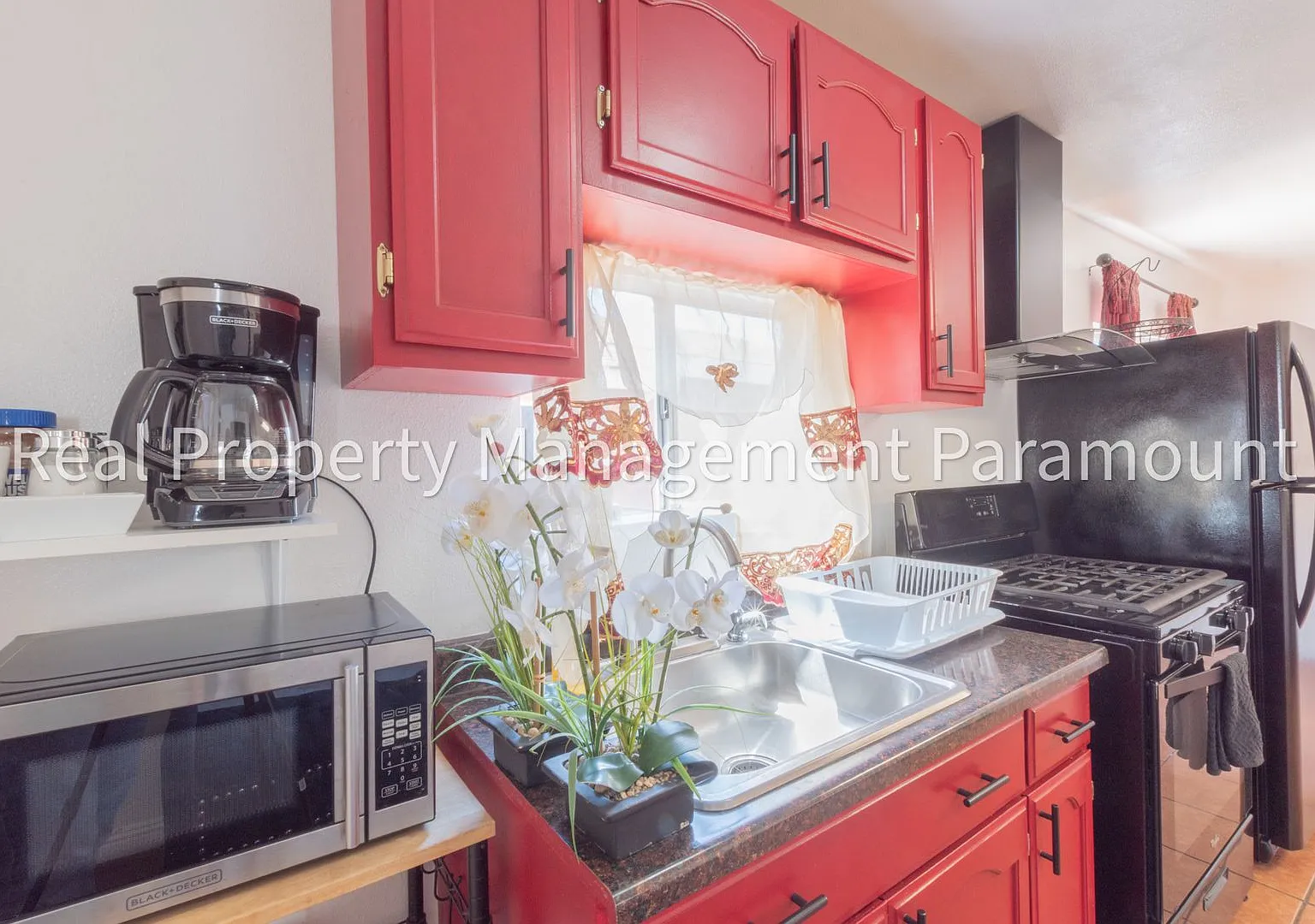 1362 E 61st Street — Photo 4