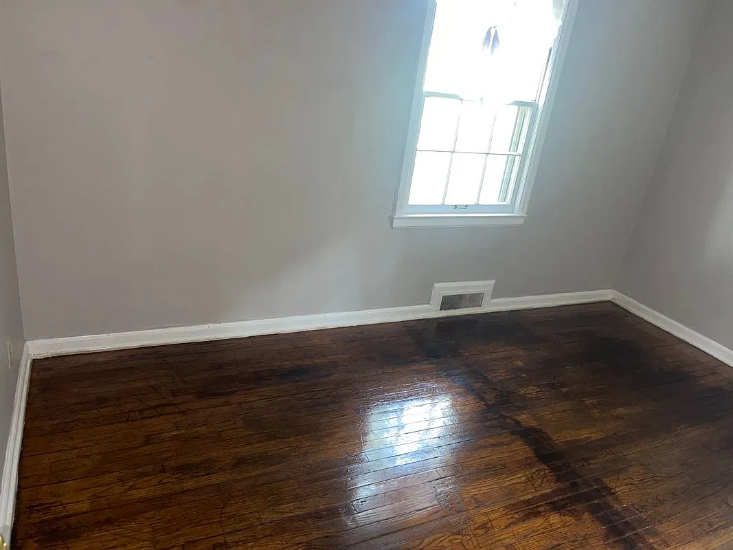 3 bed, 1.5 bath, 1518 sqft, $1,600 — Photo 2