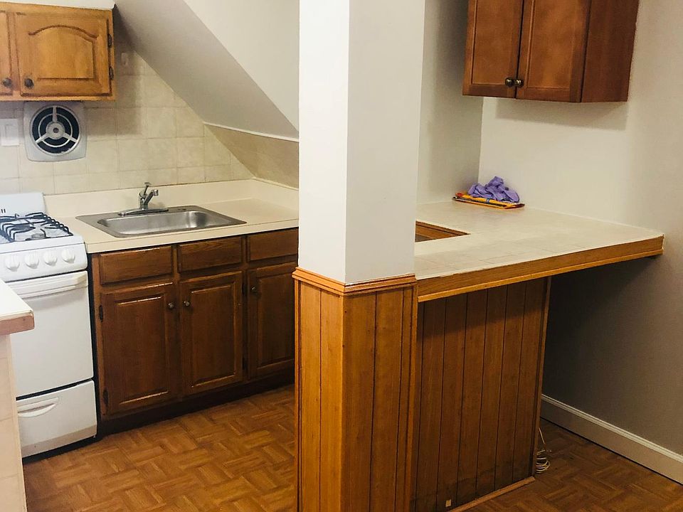 1st image of 2913 Morgan Ave #1