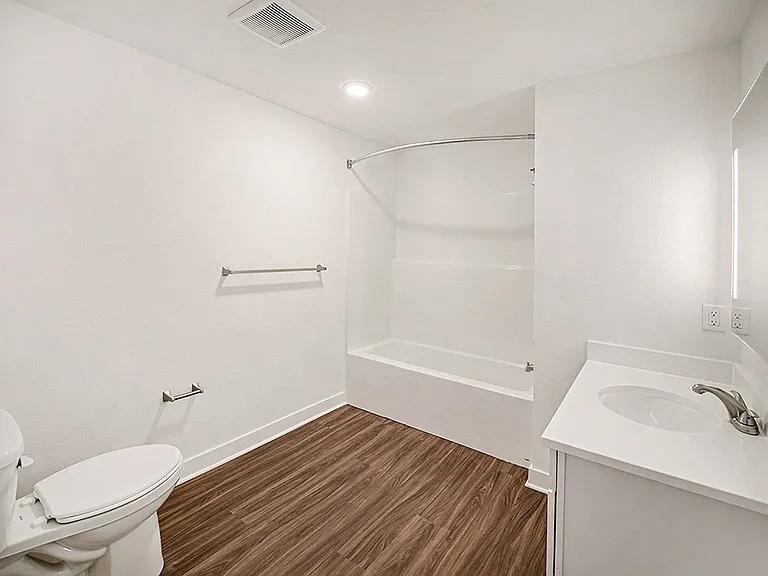 The Grove Apartment Homes — Photo 45