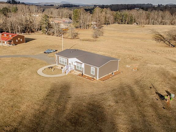 3rd image of 205 Volunteer Rd