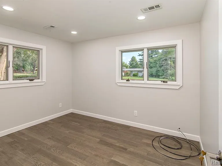2800 Acorn Rd — Photo 15