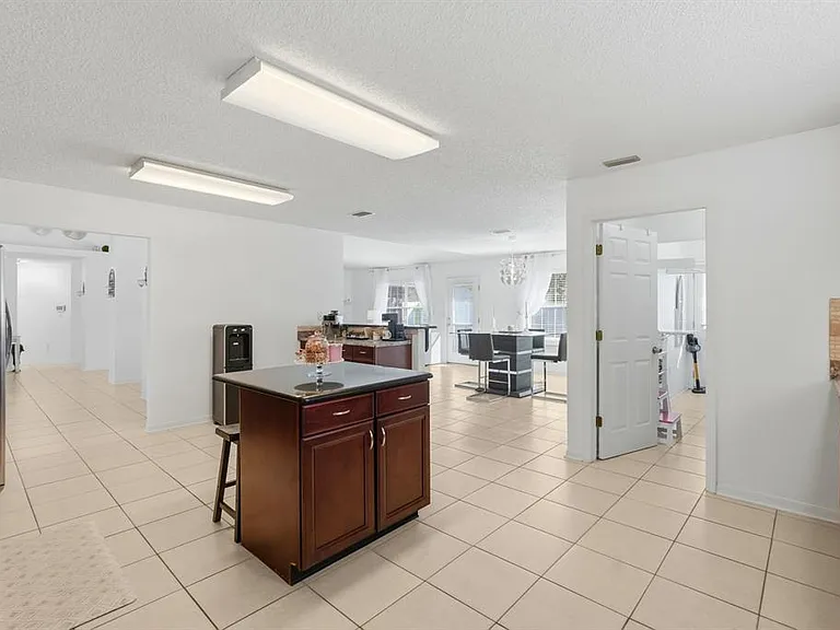 6 Reybury Ln — Photo 19