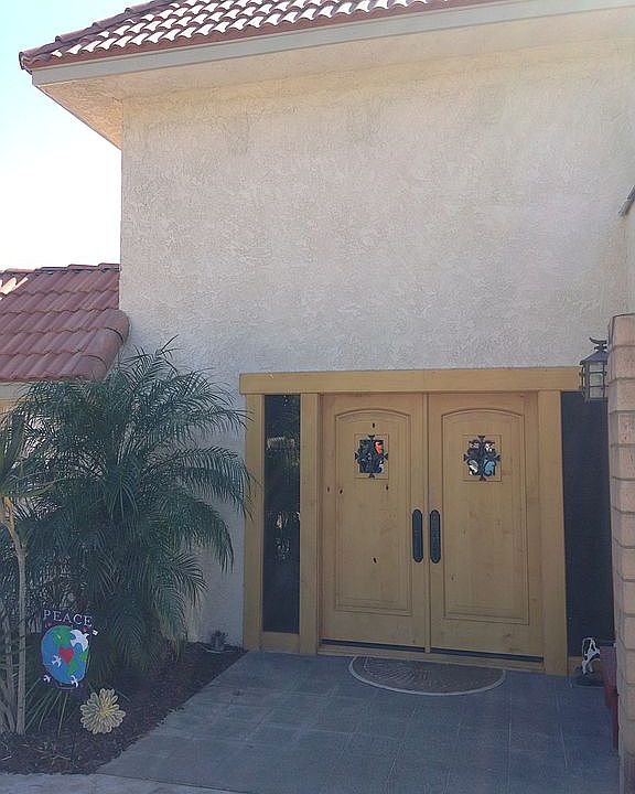 1st image of 61 Camarillo Dr