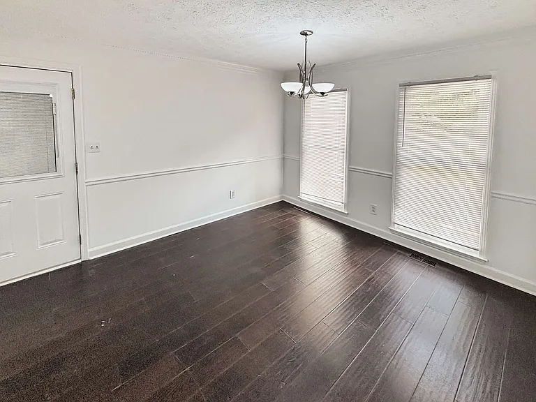 2407 Josh Ct SW — Photo 7