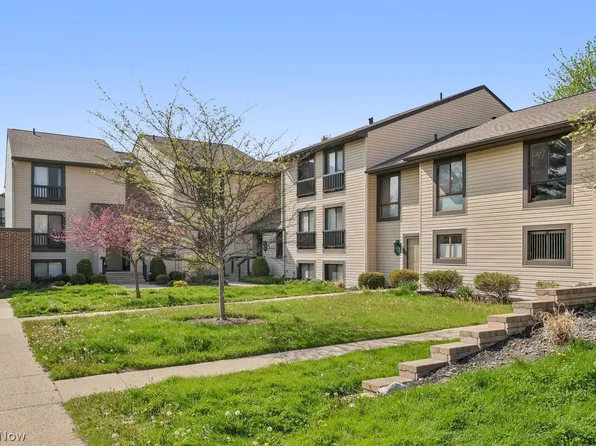 6290 Greenwood Pkwy APT 206, Northfield, OH 44067