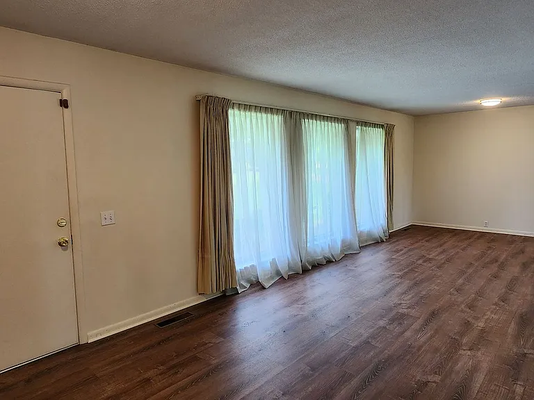 6836 Bacon Ln — Photo 9