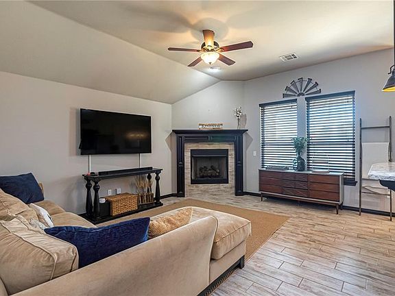 4th image of 8608 SW 37th St