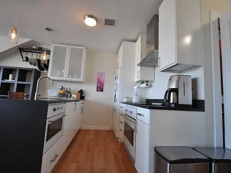 658 Massachusetts Ave #2D — Photo 7