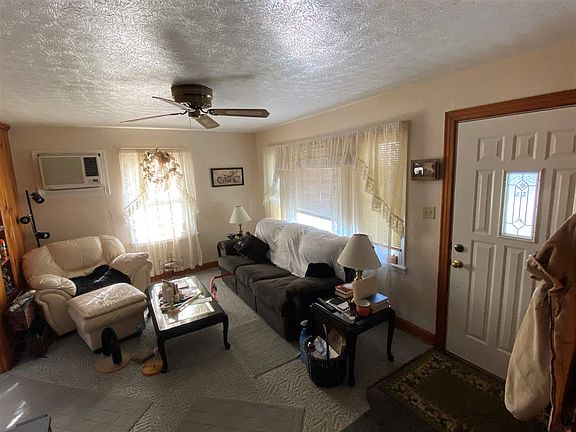 2nd image of 1548 Virginia Dr