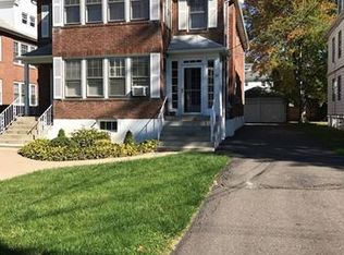 70 Bretton Rd, West Hartford, CT 06119