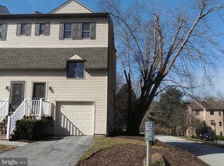 2524 Pond View Dr, West Chester, PA 19382