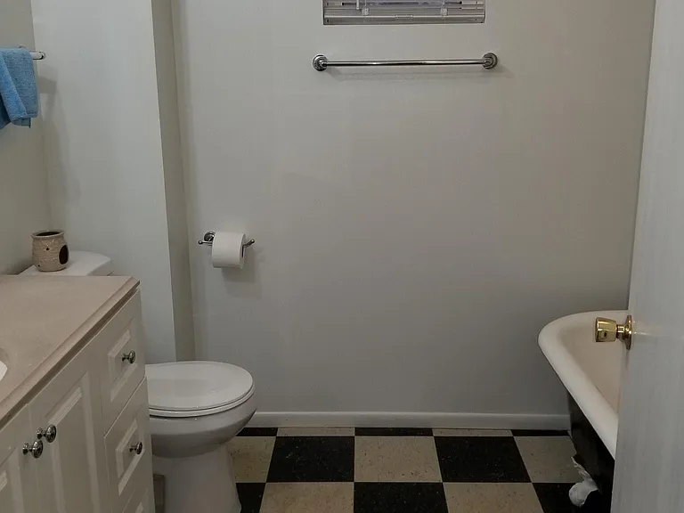 745 N Throop St #2 — Photo 11