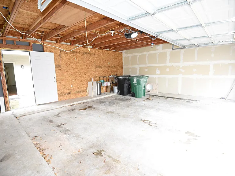 1008 Andrews St — Photo 18