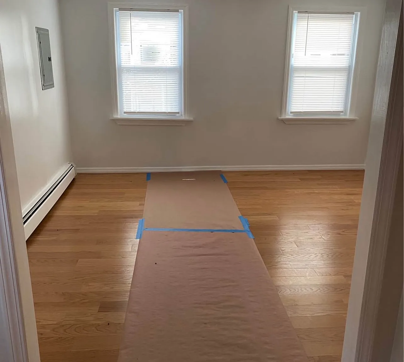 3 bed, 900 sqft, $2,600 — Photo 1