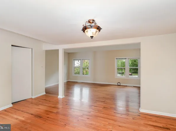 4551 Casablanca Ct, Annandale, VA 22003