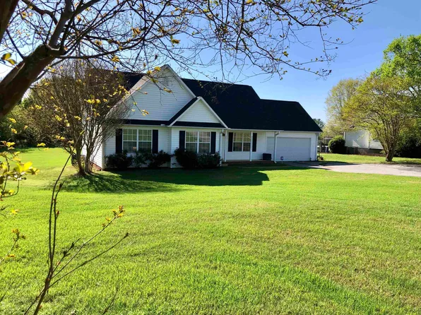 109 Archibald Rd, Chesnee, SC 29323
