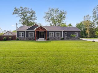 25900 Karr Rd, Belleville, MI 48111