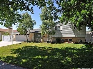 831 E Briarmeadow Ave, Murray, UT 84107