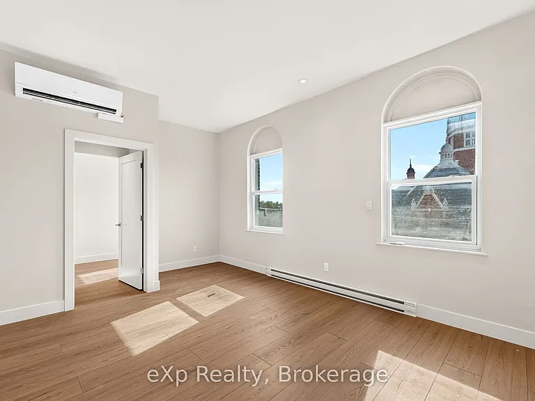 24 Wellington St #12 — Photo 23