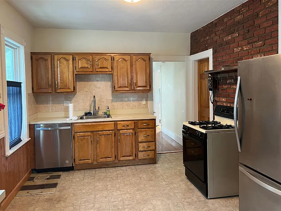16 Sullivan Rd #2