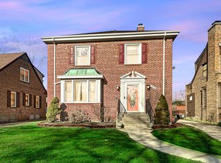 11834 S Oakley Ave, Chicago, IL