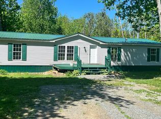 14 Amber Ln, Hudson, ME 04449
