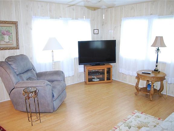5th image of 20660 Basin Dr