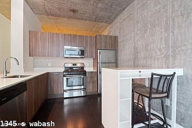 1st image of 1345 S Wabash Ave #516