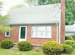 1414 Wampanoag Trl, Riverside, RI 02915