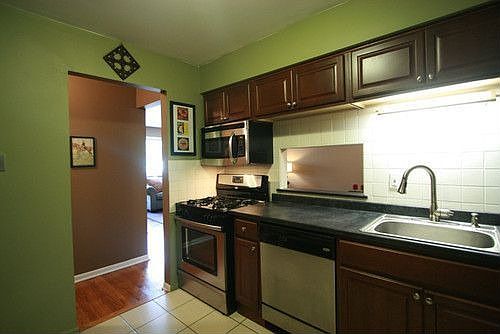 5th image of 222 Washington Blvd APT 204