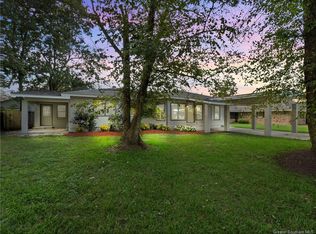 711 N Louise St, Jennings, LA 70546