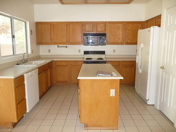 3rd image of 4530 E Cathedral Rock Dr