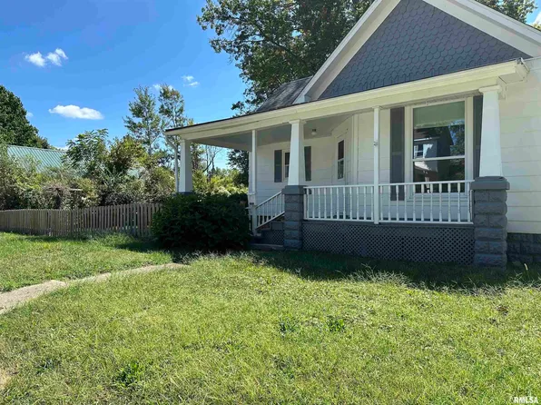 1008 E Park St, Taylorville, IL 62568
